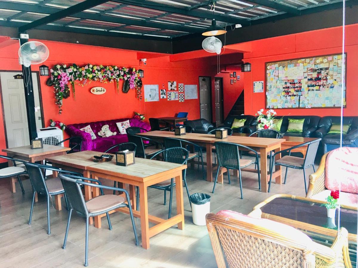 索伊18三月清莱旅馆酒店 外观 照片