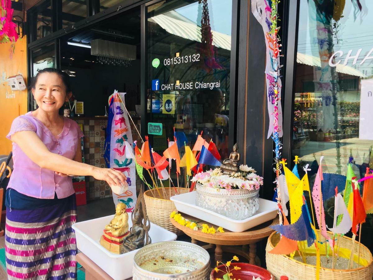 索伊18三月清莱旅馆酒店 外观 照片