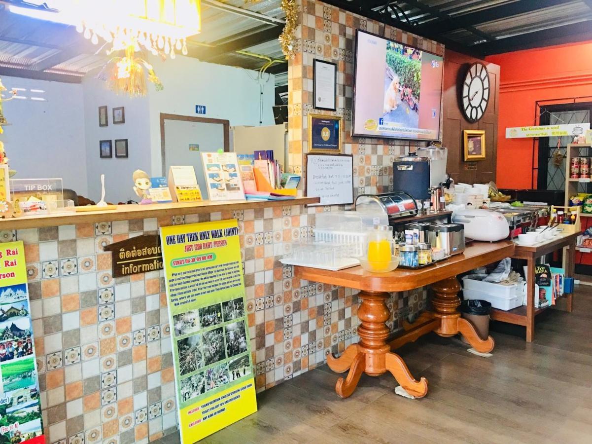 索伊18三月清莱旅馆酒店 外观 照片