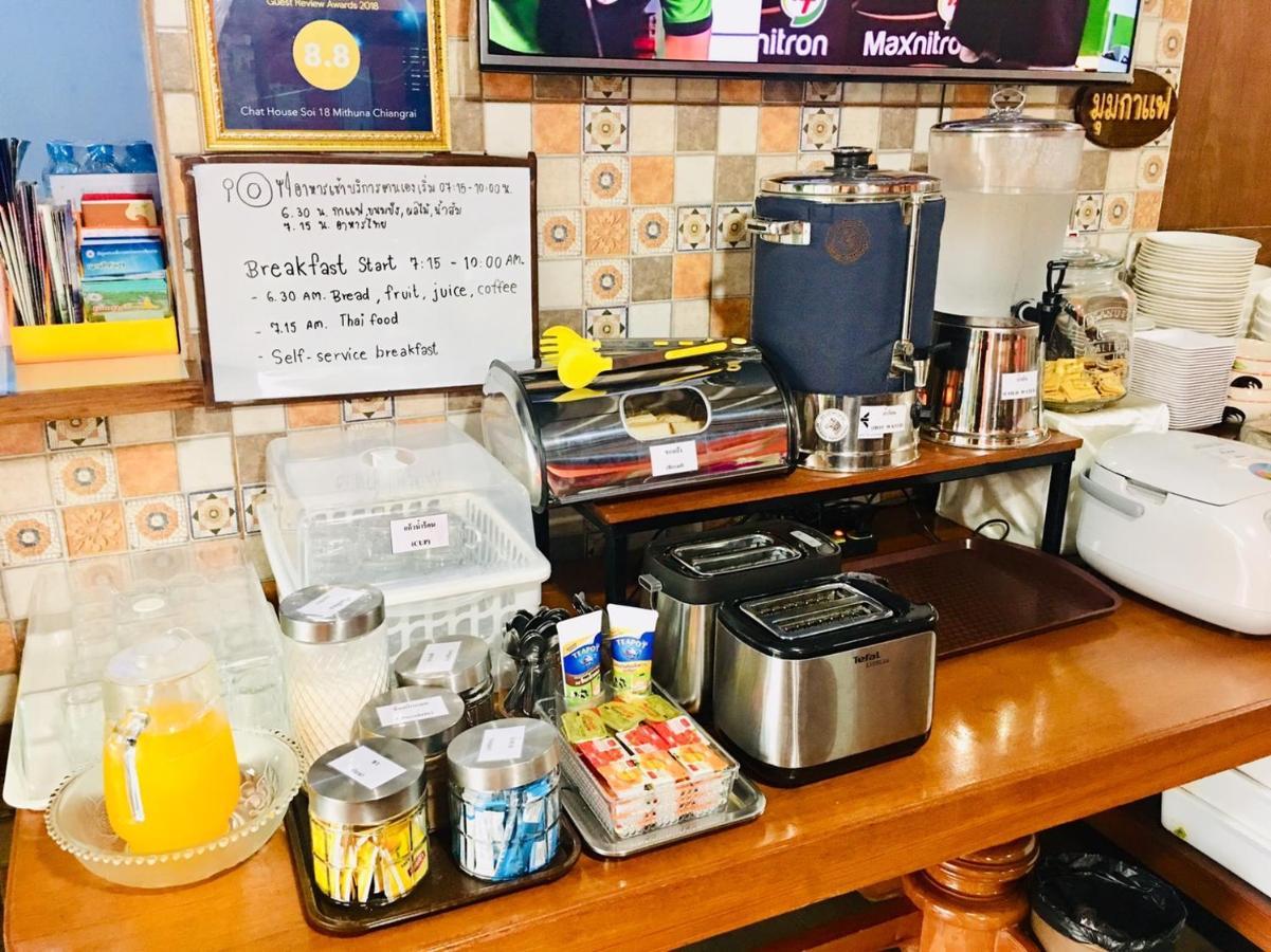 索伊18三月清莱旅馆酒店 外观 照片